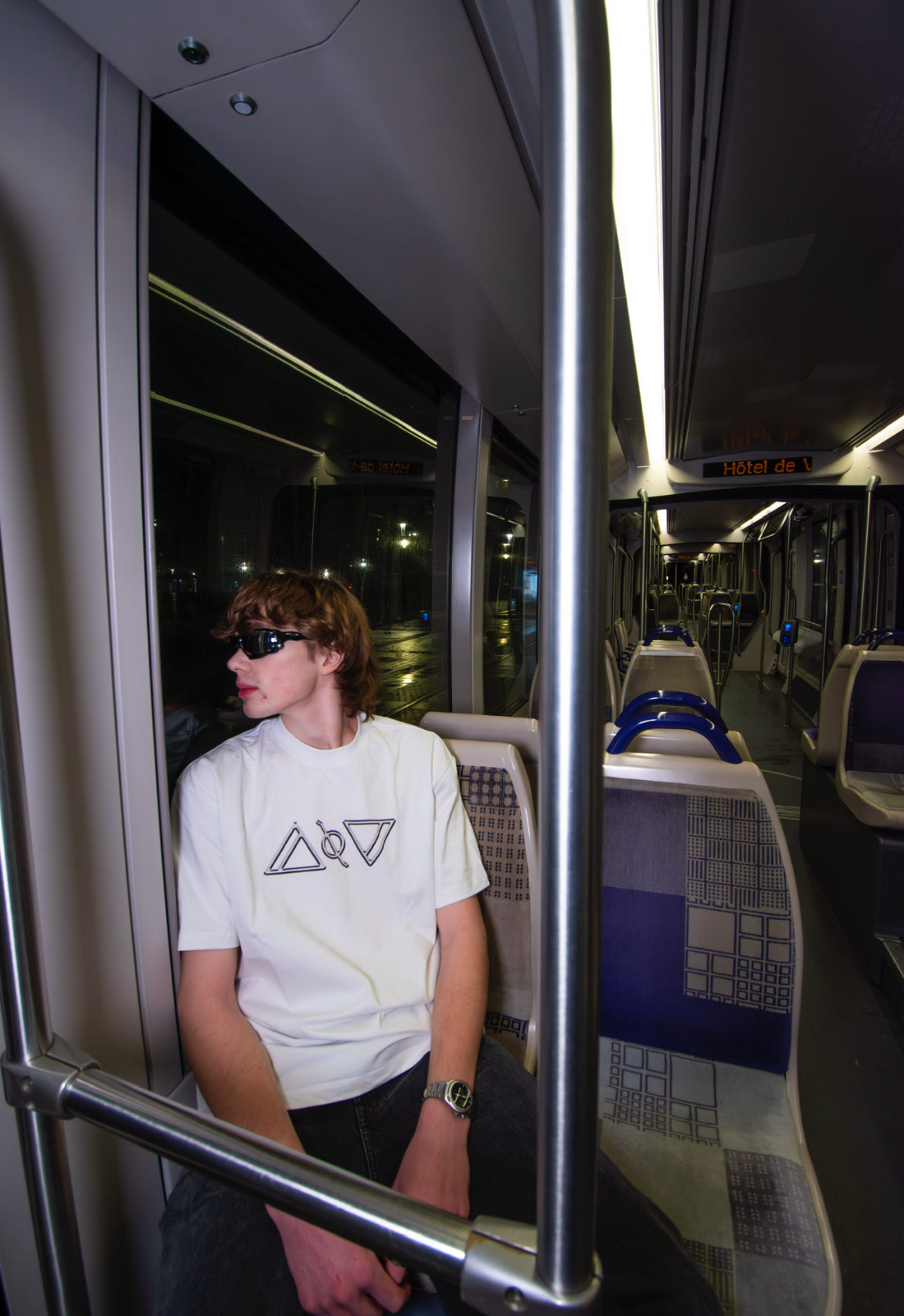 DIV TEE